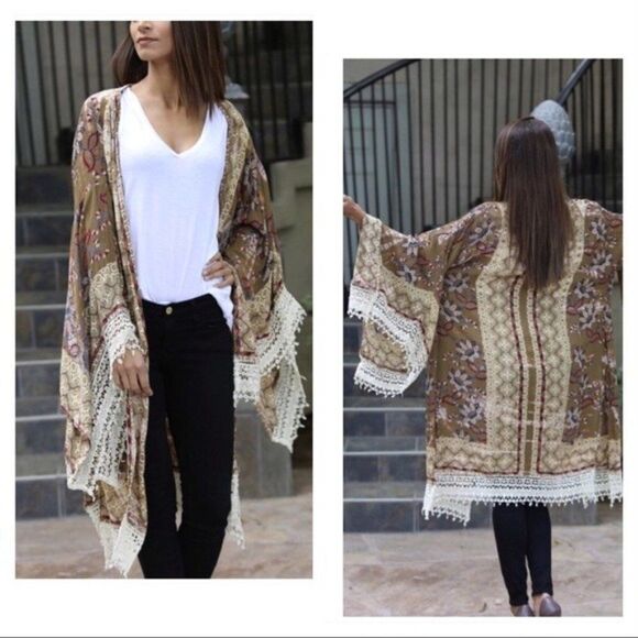 𝅺boho Kimono w Crochet Lace Detail & wide sleeves - Picture 1 of 13